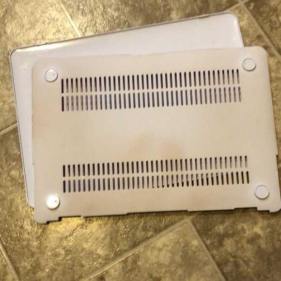 Mac book pro case size 13x9 in - Picture 3 of 4